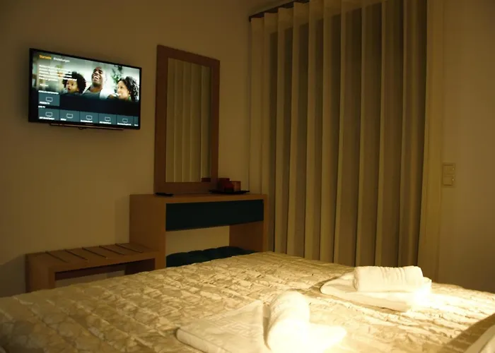 Hotel Medusa Ormos Prinou  photo