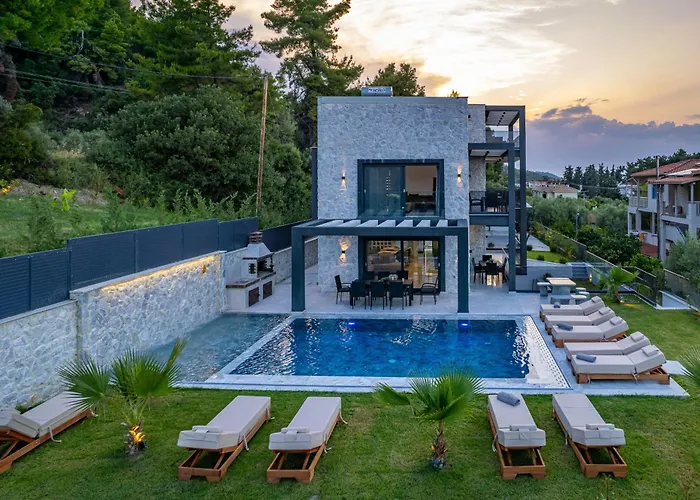 Royal Retreat Villa Políhrono képek